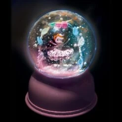 Djeco Veilleuse Boule De Neige Ballerine 7 Djeco Veilleuse Boule De Neige Ballerine -Djeco Magasin veilleuses boule de neige ballerine 2